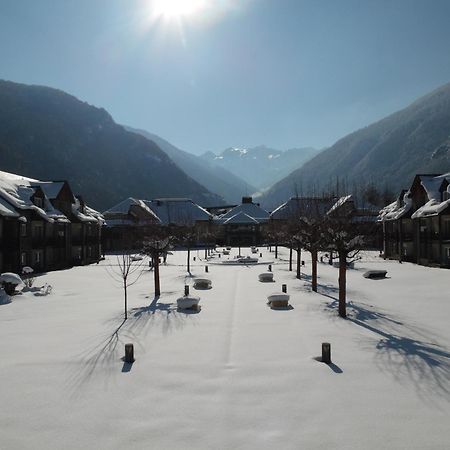 Village Club Les Balcons Des Pyrenees Saint-Mamet Екстер'єр фото